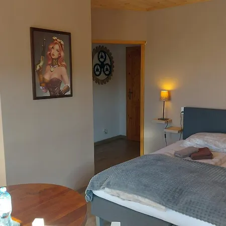 Emarik Bed & Breakfast 2*