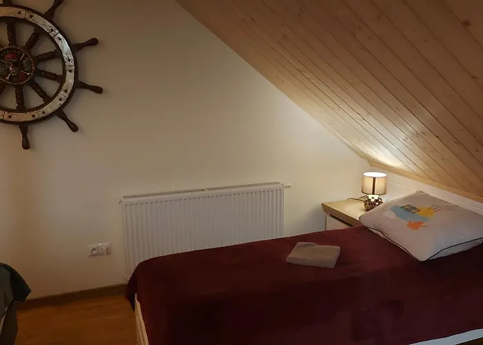 Bed and breakfast Emarik 3*